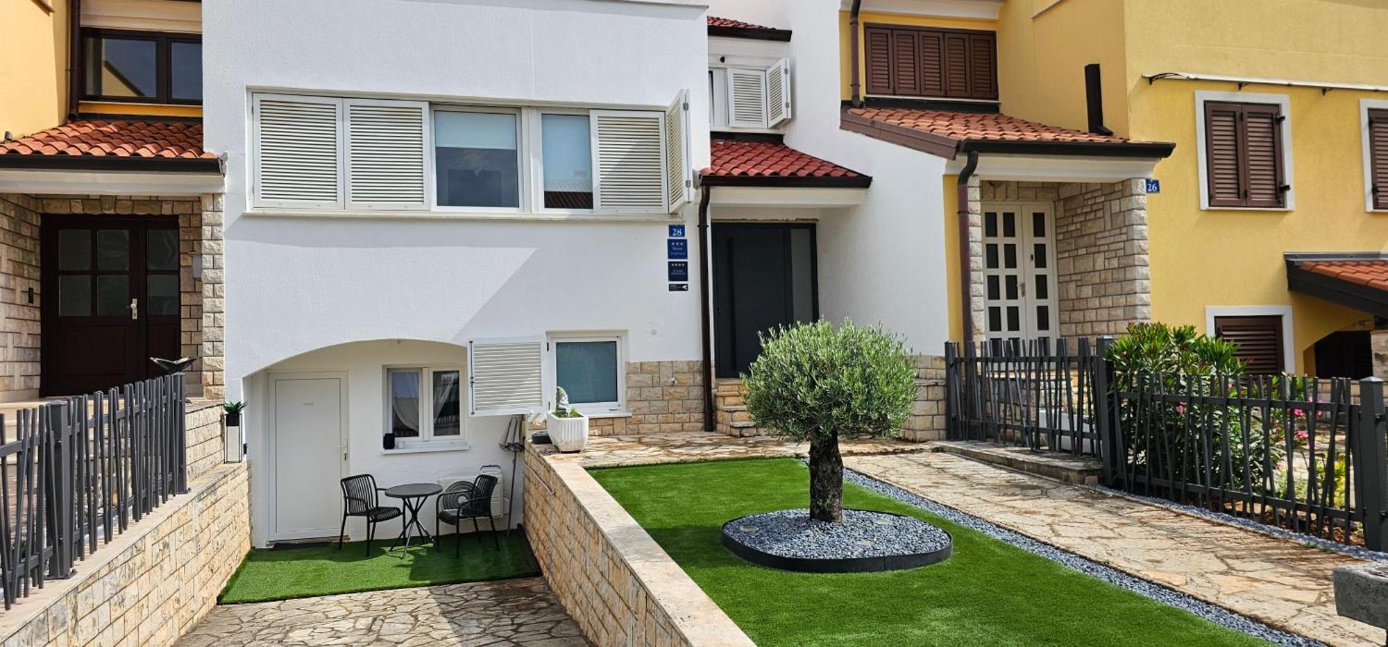 Kadenca Apartment อูมัค ภายนอก รูปภาพ